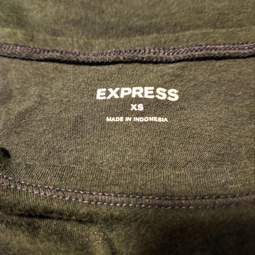 Express Tee - Picture 3 of 3